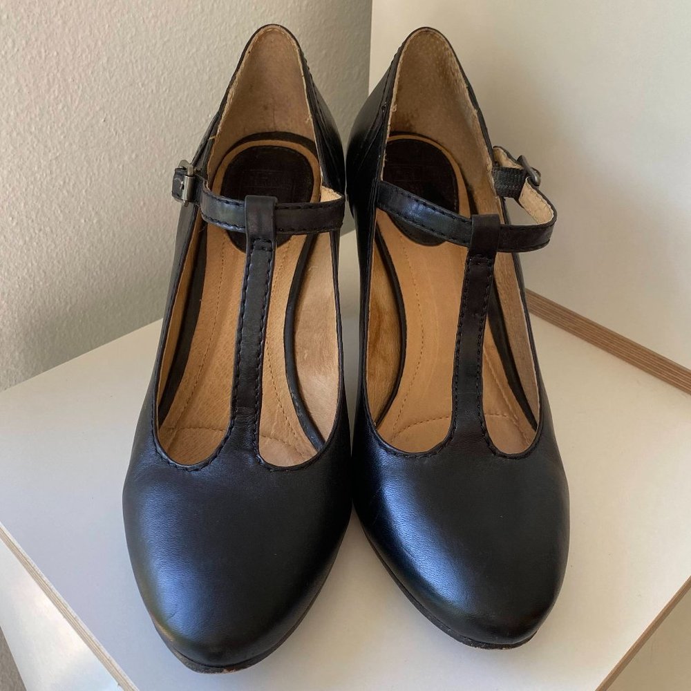 Frye Scarlett T-strap Mary Jane heels, black, 8.5